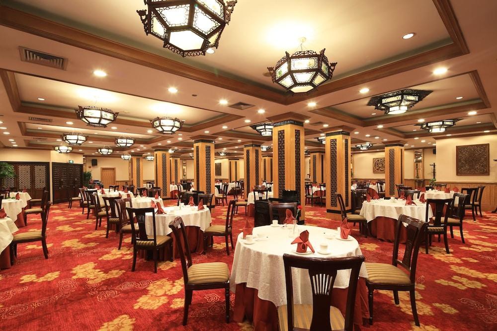 Ramada Plaza Shanghai Caohejing photo 4