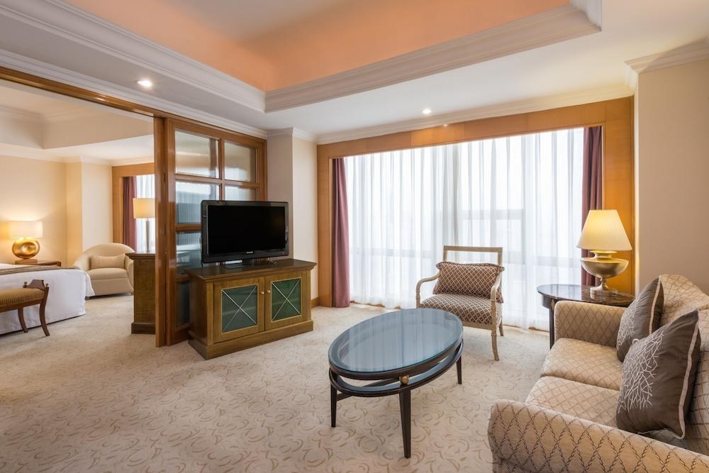 Crowne Plaza Qingdao photo 3