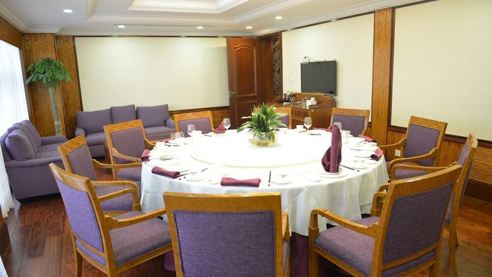 Crowne Plaza Qingdao photo 4