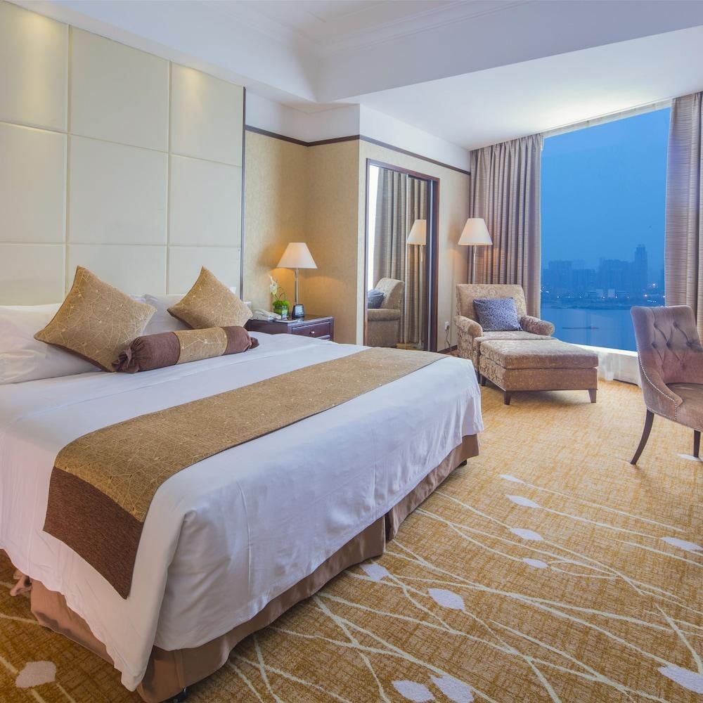 Howard Johnson Pearl Plaza Wuhan photo 1