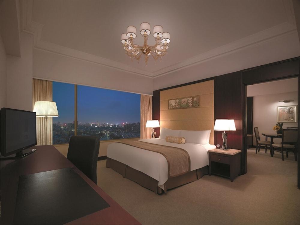 SHANGRI-LA WUHAN photo 4