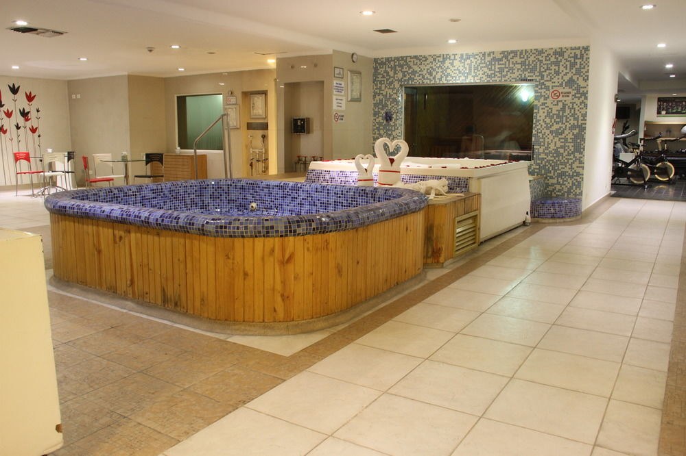 Hotel Torre Monserrate