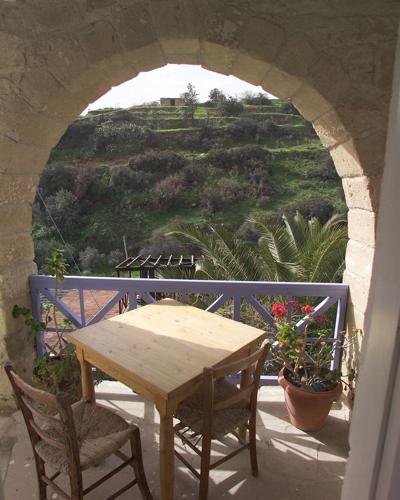 CYPRUS VILLAGES