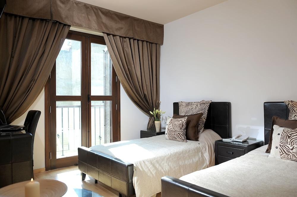 ROYIATIKO HOTEL photo 2