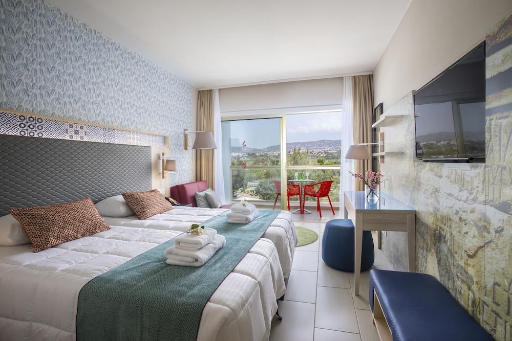 Leonardo Laura Beach And Splash Resort photo 3