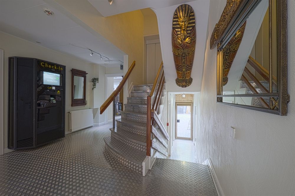 Ydes Hotel