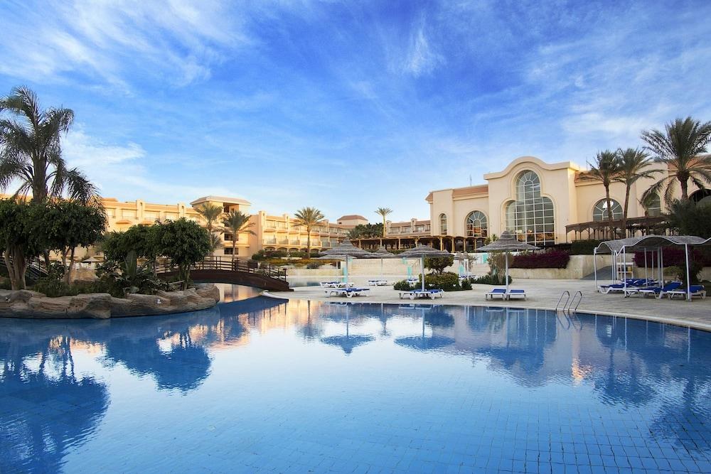 Pyramisa Beach Resort Sahl Hasheesh photo 2