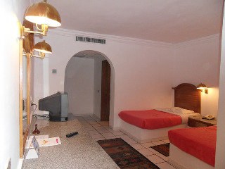 Aladdin Beach Resort photo 2