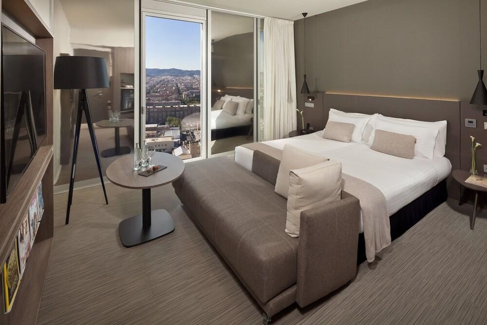 Melia Barcelona Sky photo 3