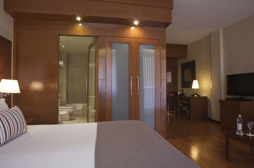 Aparthotel Mariano Cubi photo 1