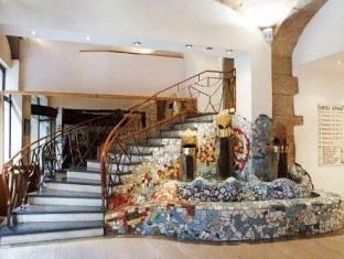 Gaudi photo 2