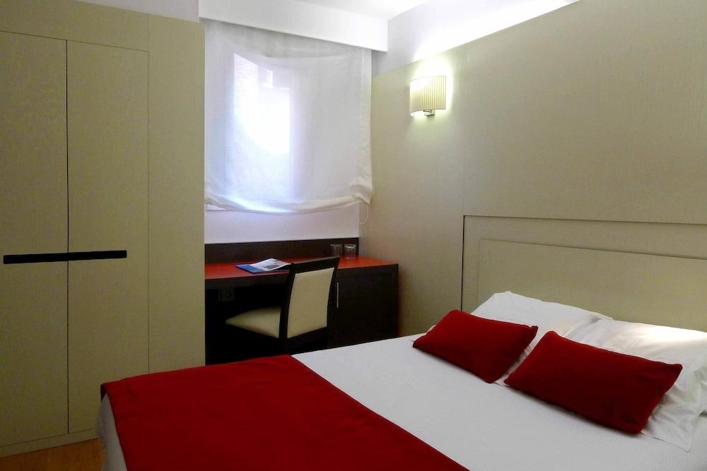 Grupotel Gravina photo 3