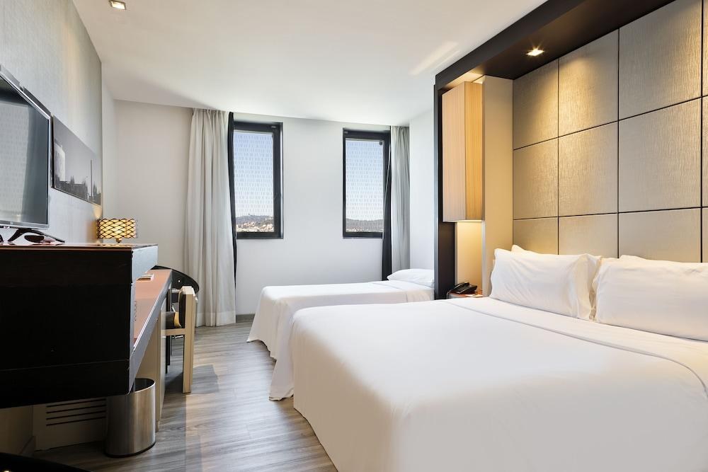 Hotel Barcelona Condal Mar Affiliated by Meliá photo 1