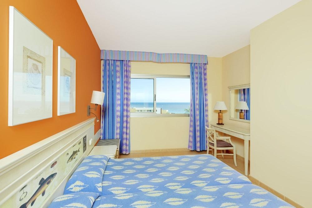 IBEROSTAR PLAYA GAVIOTAS PARK photo 3