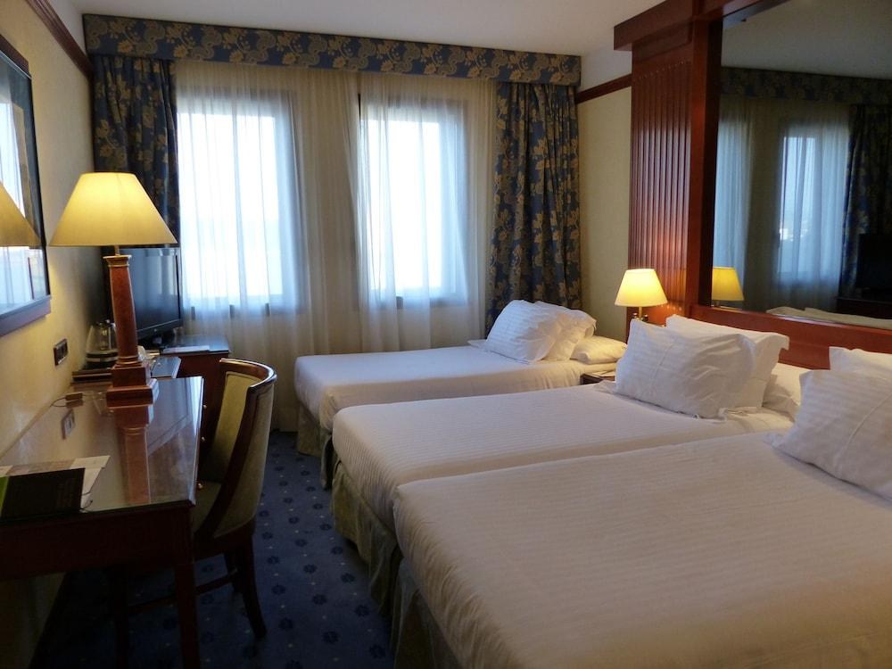 Best Western Premier CMC Girona photo 3