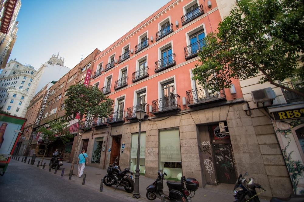 Petit Palace Tres Cruces Spain photo 2