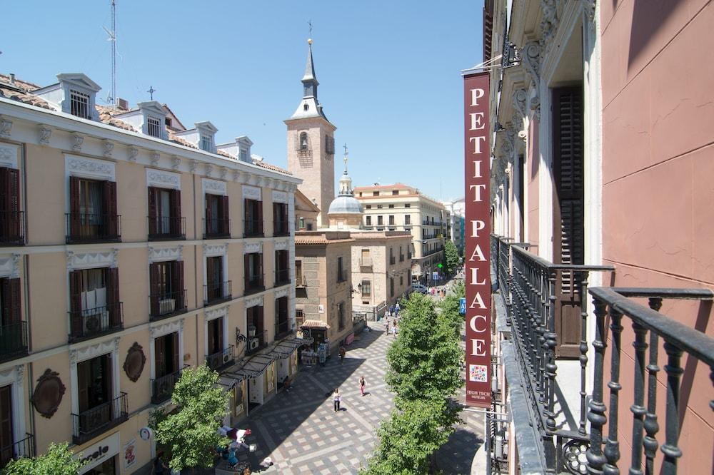 Petit Palace Arenal photo 4