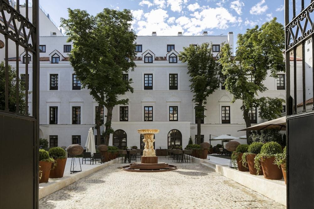 Palacio de los Duques Gran Meliá photo 2