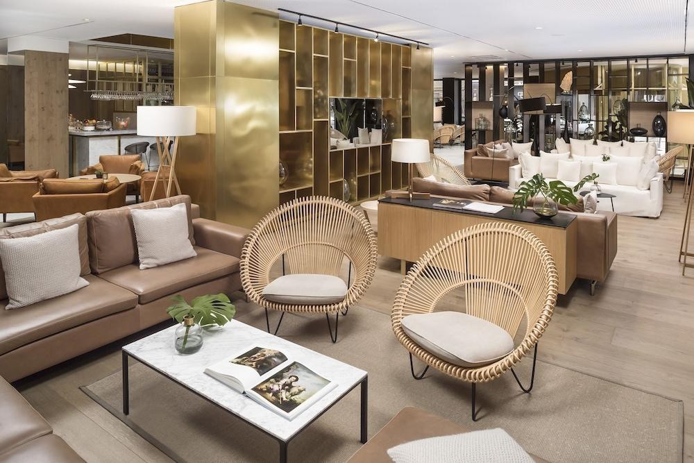 Melia Madrid Serrano photo 4