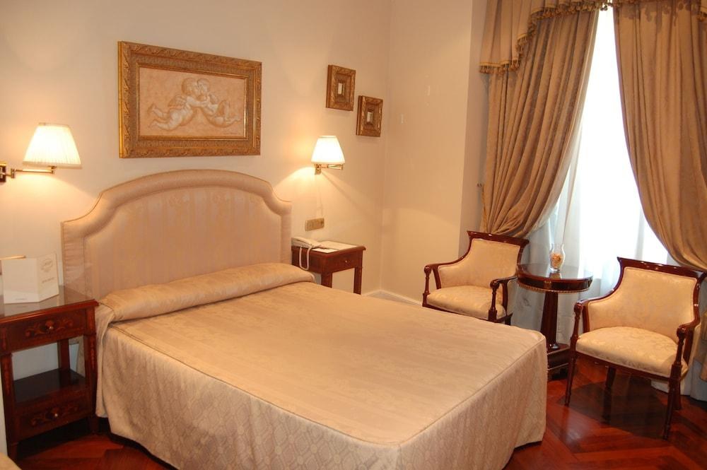 Alameda Palace photo 2