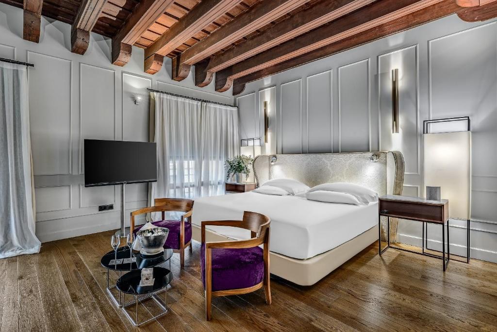 COOLROOMS PALACIO VILLAPANES photo 1