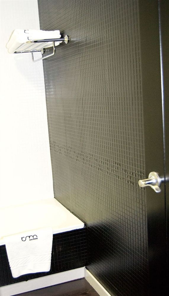 Room Hotel photo 1