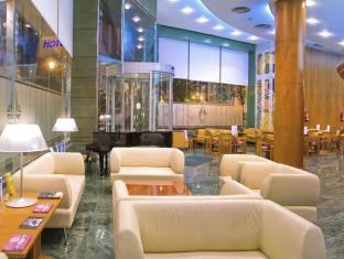 Melia Plaza photo 2