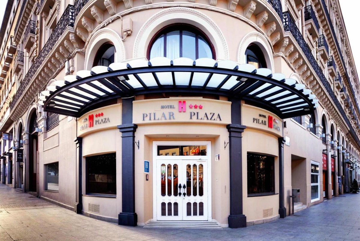 PILAR PLAZA