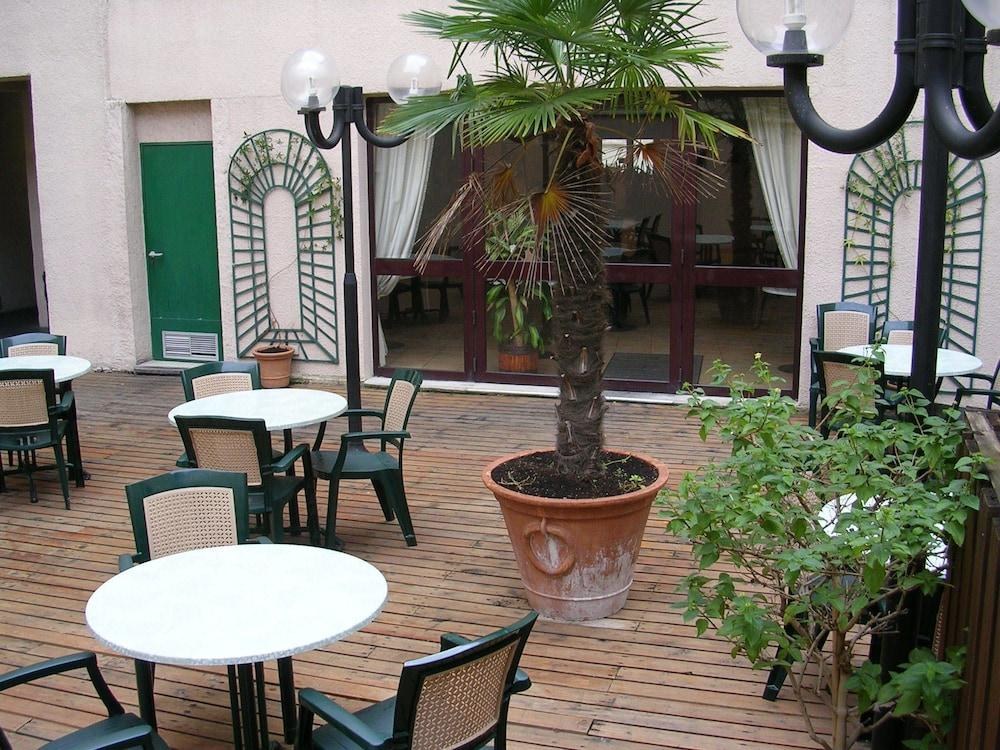 Ibis Marseille Centre Prefecture photo 3