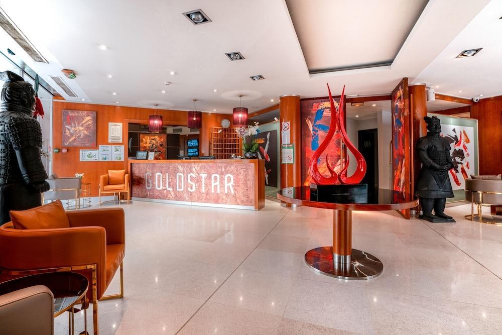 Goldstar Suites photo 4