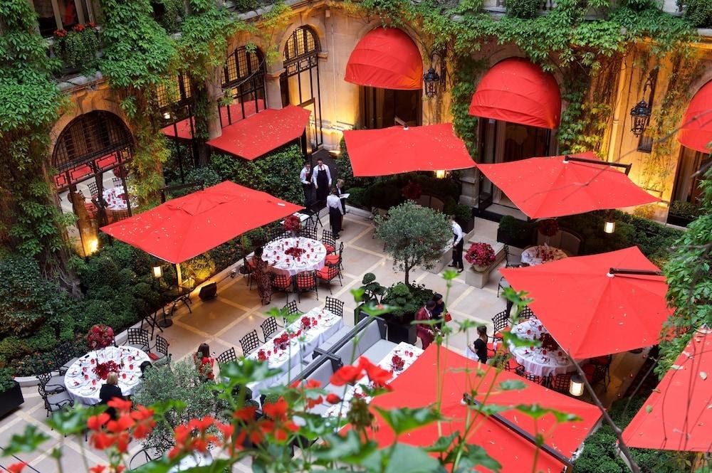 Plaza Athenee photo 2