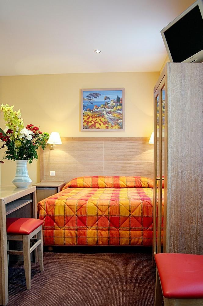 Grand Hotel Dore photo 2