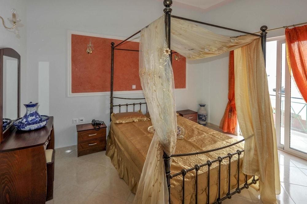 Blue Princess Beach Hotel & Suites photo 2