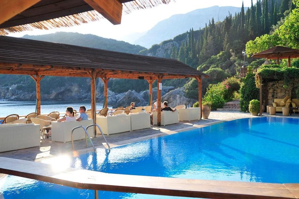 Blue Princess Beach Hotel & Suites photo 3