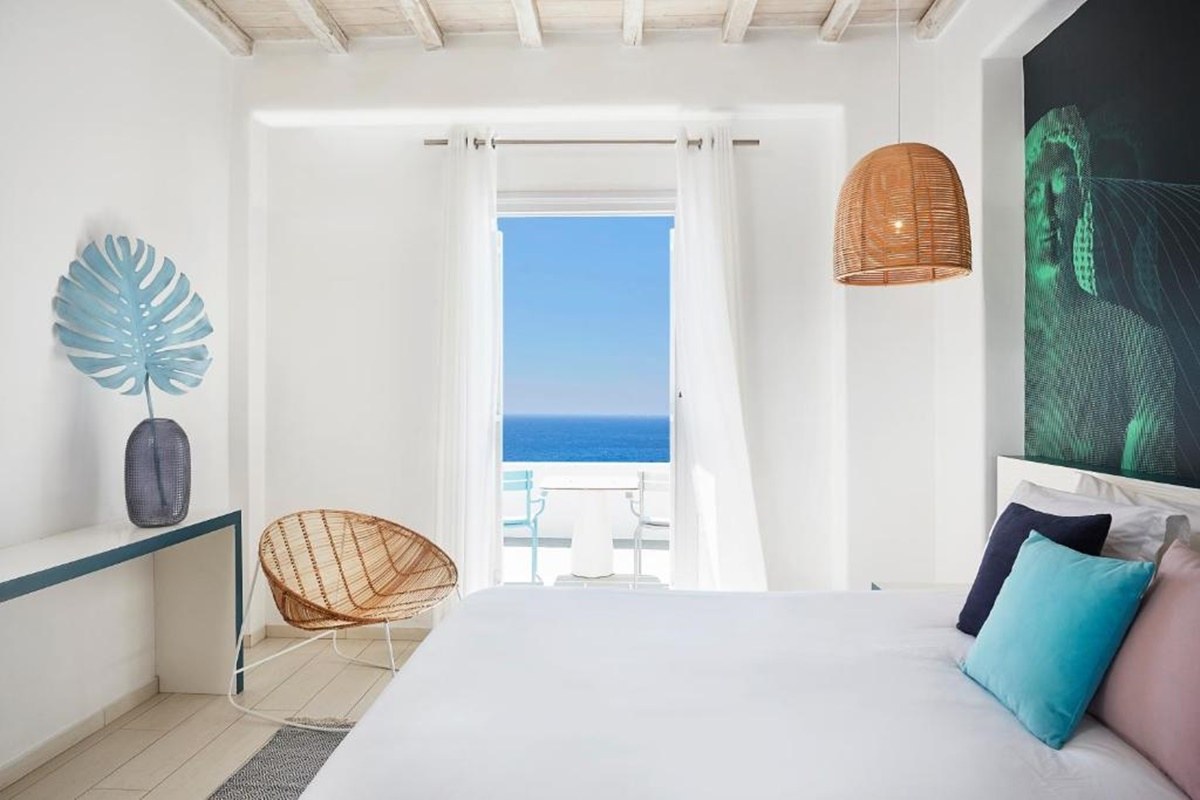 KOUROS HOTEL & SUITES photo 2