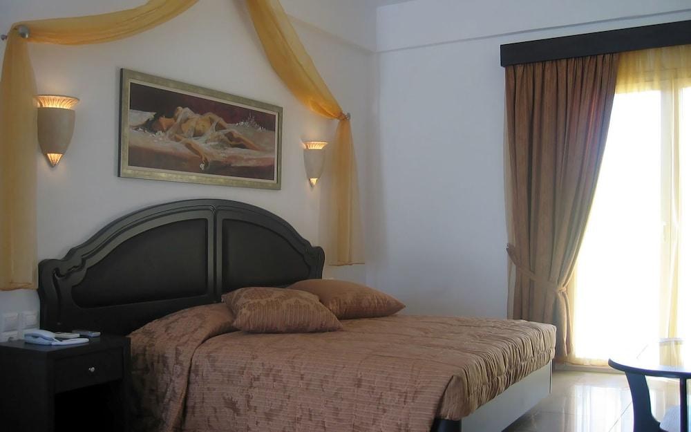 Giannoulaki Hotel photo 2