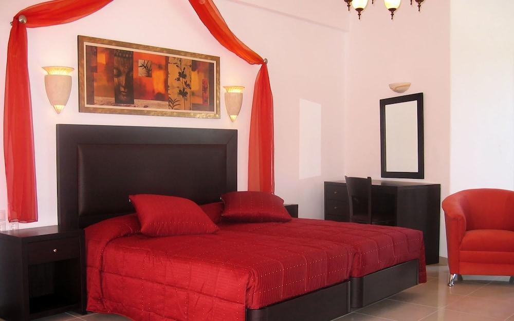 Giannoulaki Hotel photo 4