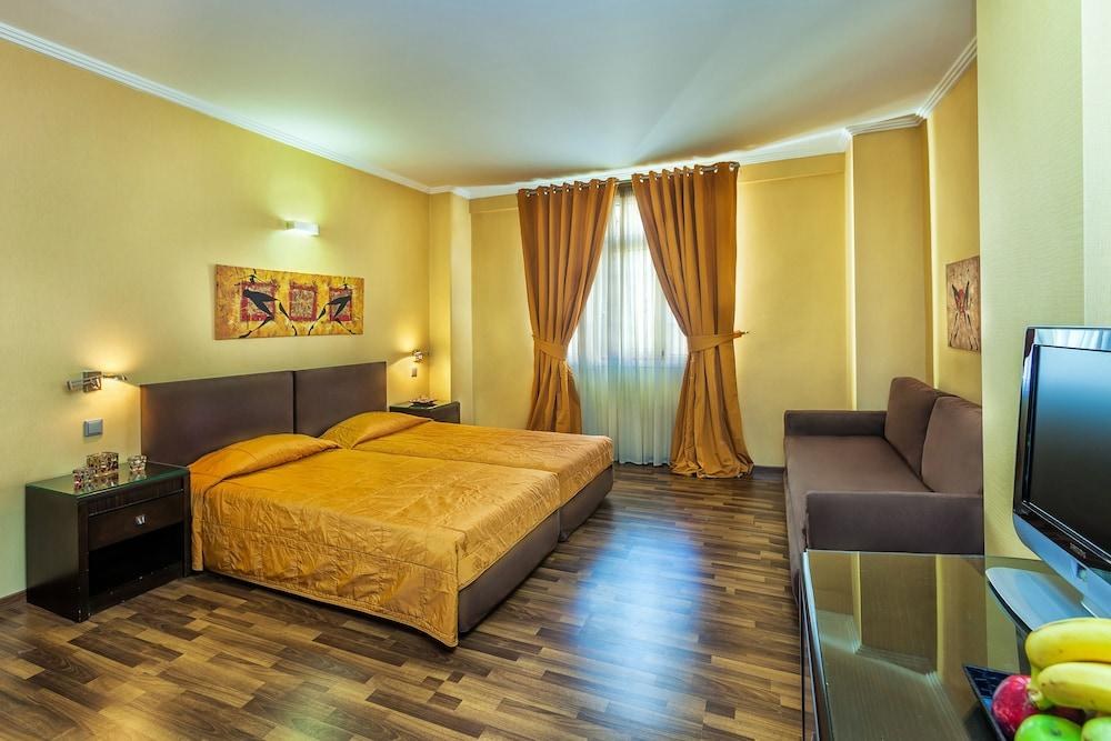 Egnatia photo 2