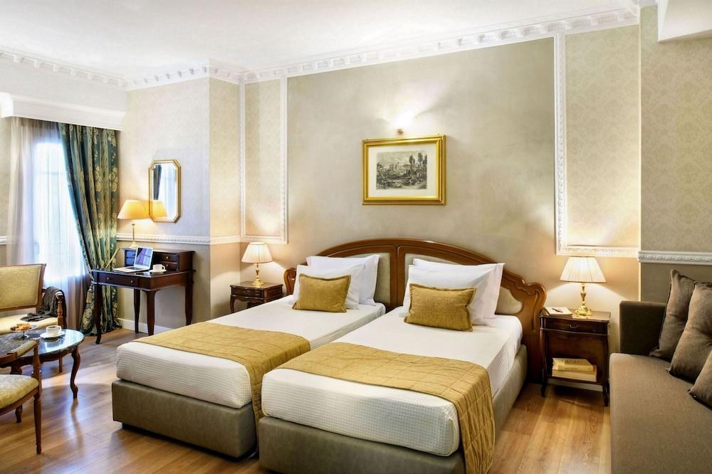 Mediterranean Palace photo 4