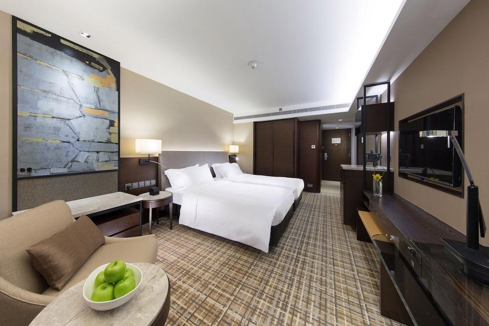 New World Millennium Hong Kong Hotel photo 2