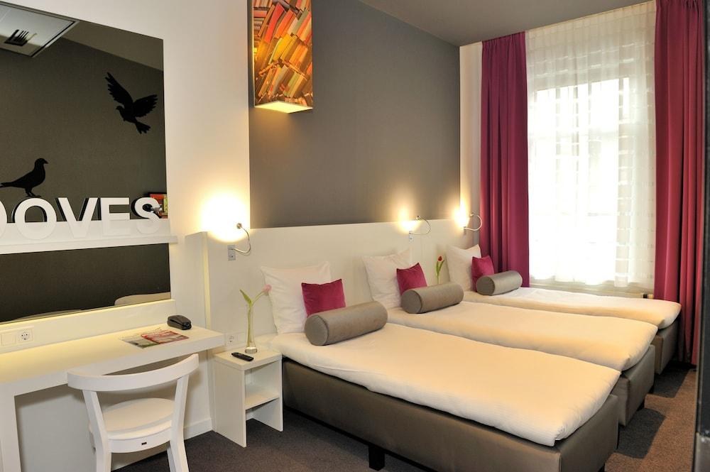 ibis Styles Amsterdam Amstel photo 2
