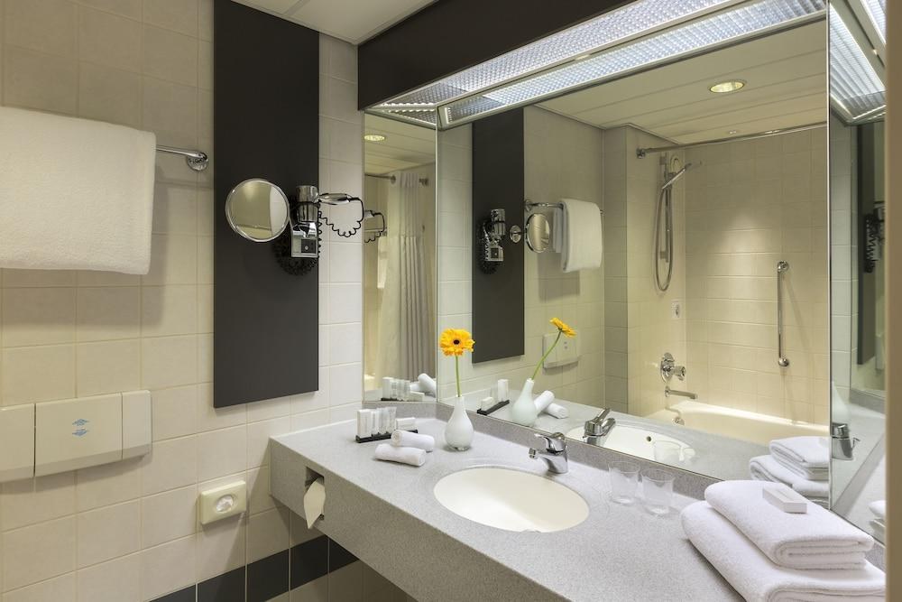 Crowne Plaza Amsterdam Schiphol photo 3