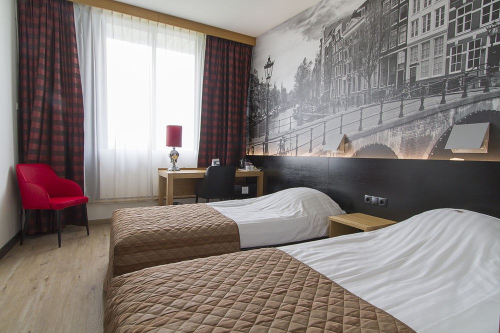 Bastion Hotel Schiphol Hoofddorp photo 1