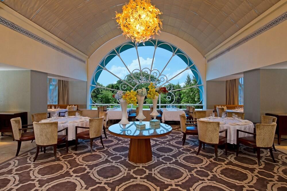 The Leela Palace Bangalore photo 2