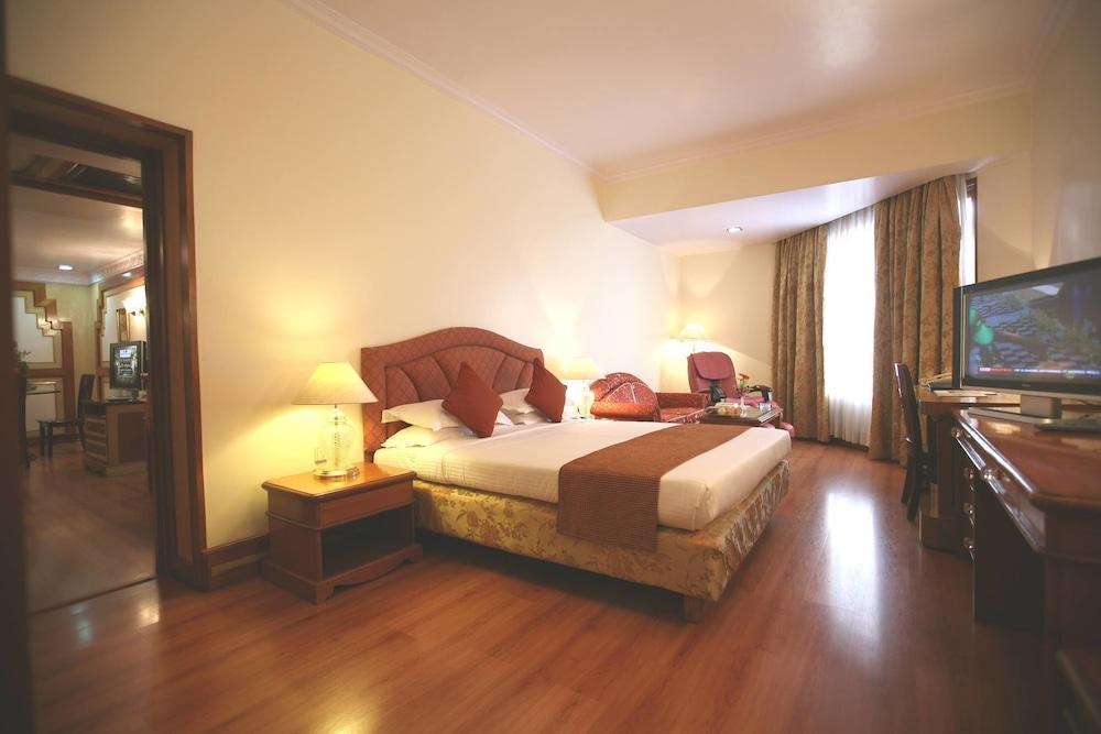 The Capitol Hotel photo 2