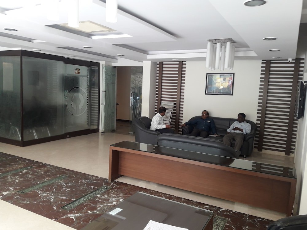 OYO 17123 Hotel Sandesh Kingston photo 1
