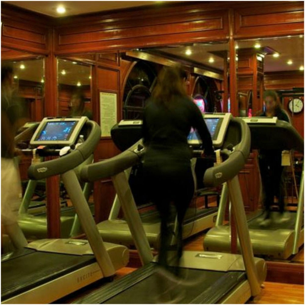 Vivanta Ernakulam, Marine Drive