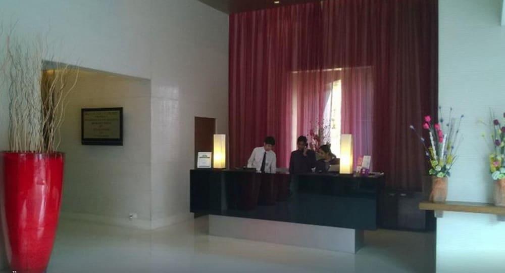 Royal Orchid Central Pune photo 4
