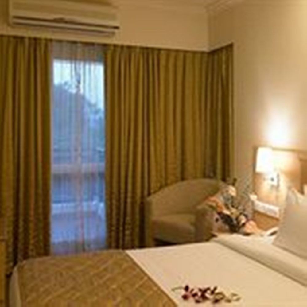 Royal Orchid Golden Suites photo 1