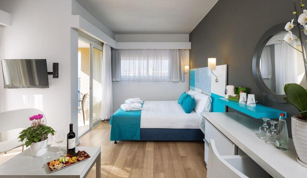 Prima City Hotel photo 2